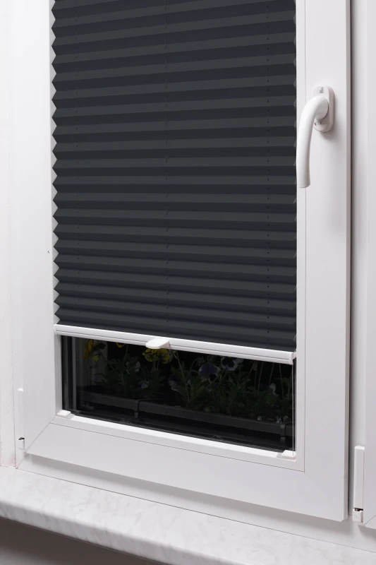 Schwarz